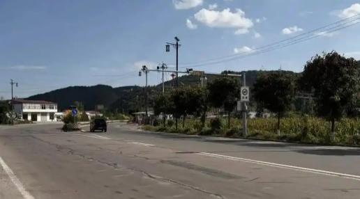 公职人员醉驾撞死夫妻 餐馆老板发声